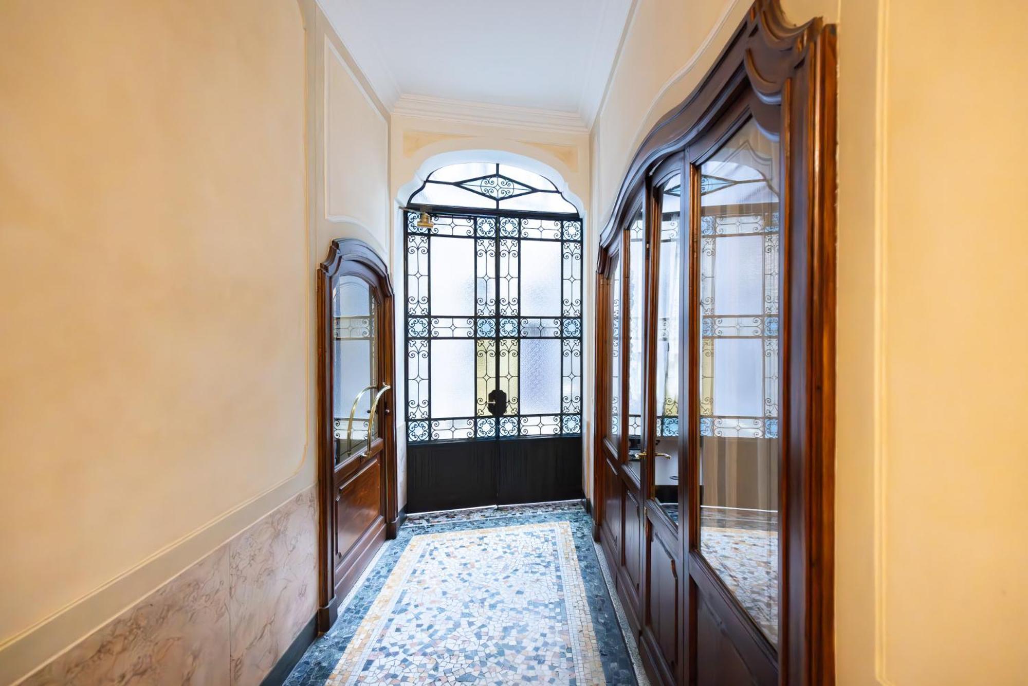 Living Uniqc Apartment - Duomo Милан Экстерьер фото